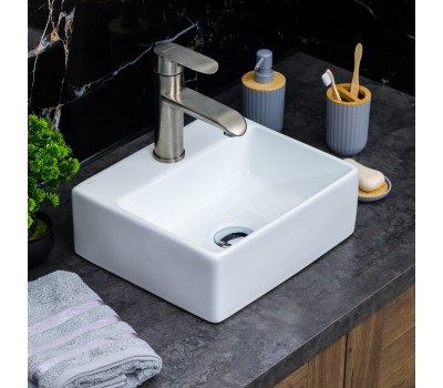 Раковина MELANA MLN-7440A белый 