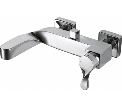 Смеситель для ванны c коротким изливом Bravat Wave F674108C-01 хром  Смеситель для ванны c коротким изливом Bravat Wave F674108C-01 хром