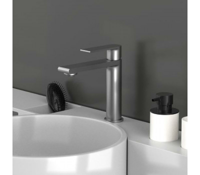 Смеситель для раковины Vincea Vogue VBF-1V1GM однорычажный, вороненая сталь Смеситель для раковины Vincea Vogue VBF-1V1GM однорычажный, вороненая сталь