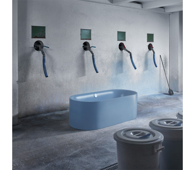 Стальная ванна отдельностоящая 180х80 см Bette Lux Oval Silhouette 3466-418 CFXXS цвет blue satin 418